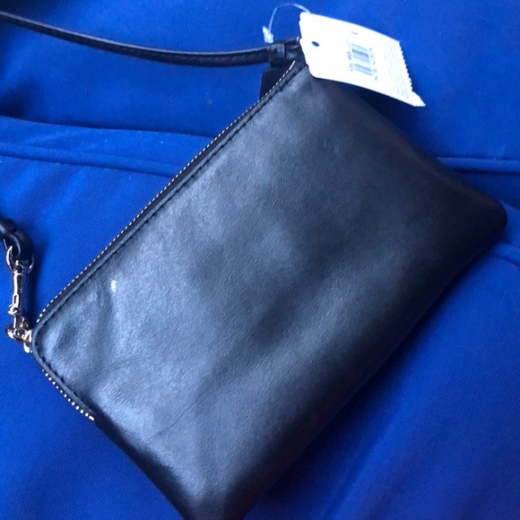 Coach authentic wristlet - Picture 4 of 5